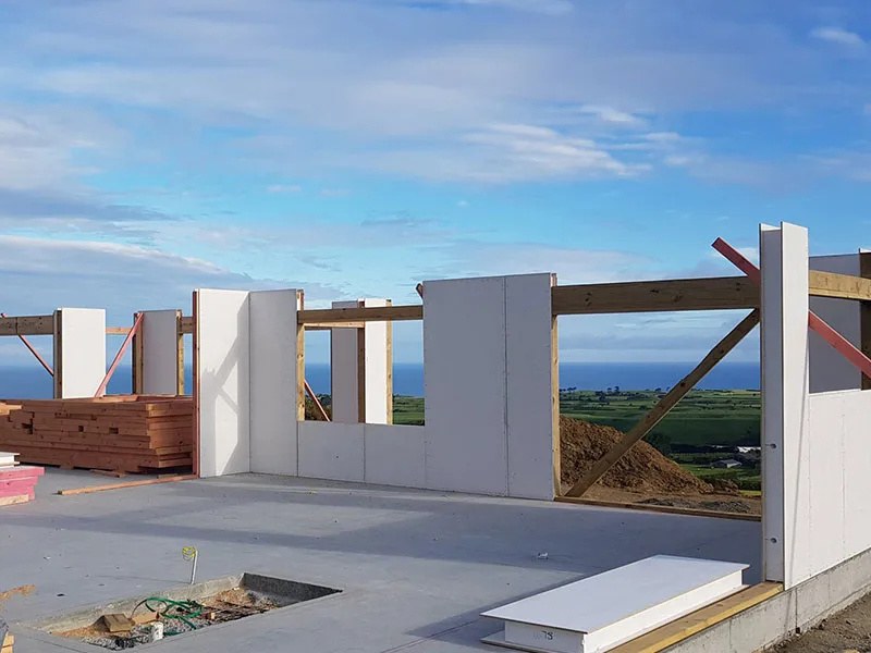Construction of a modern building using large wall panels